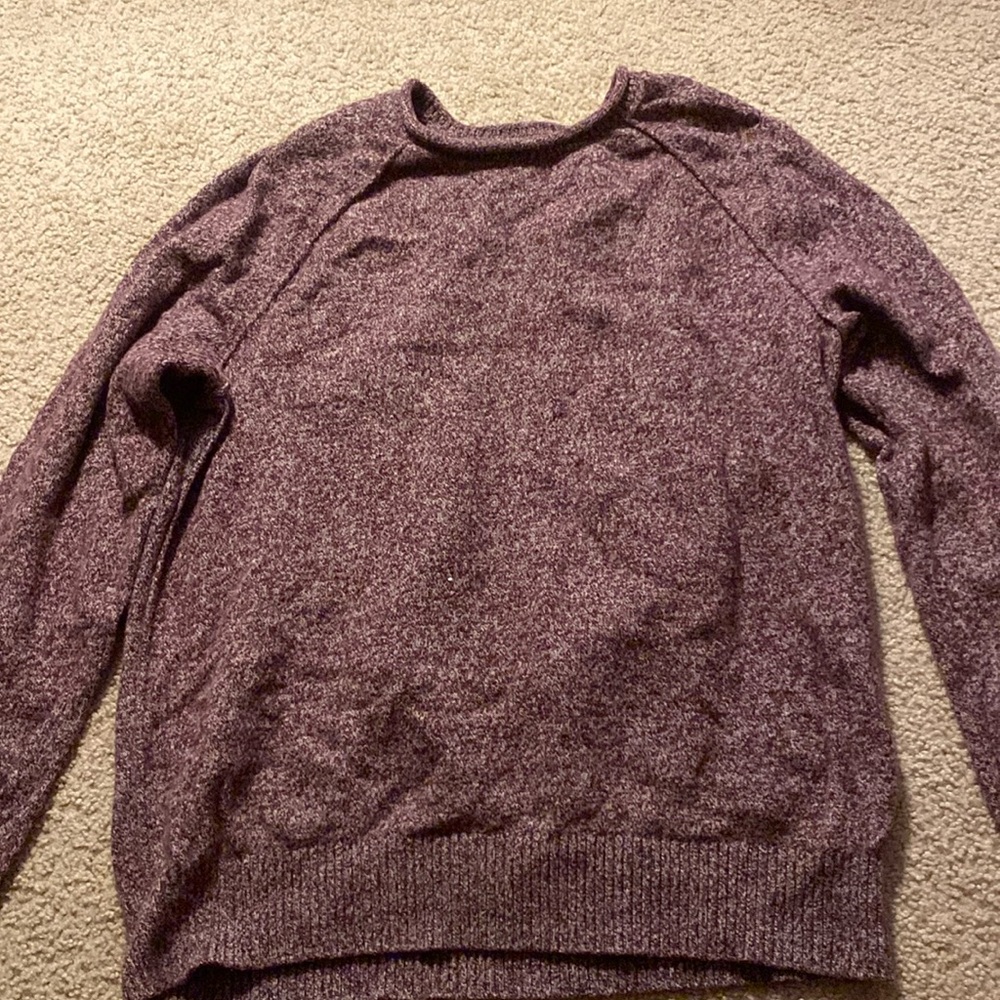 Red GAP sweater